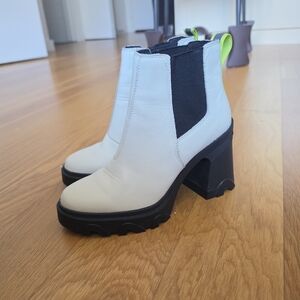 Sorel Brex Chelsea Heel Boot